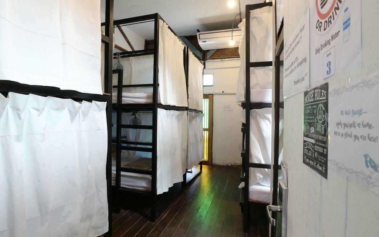 Nivas Siam Hostel Bangkok Exterior foto